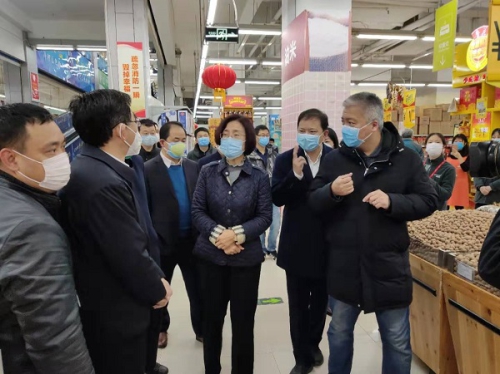 江西省副省长吴忠琼视察华润万家解放店
