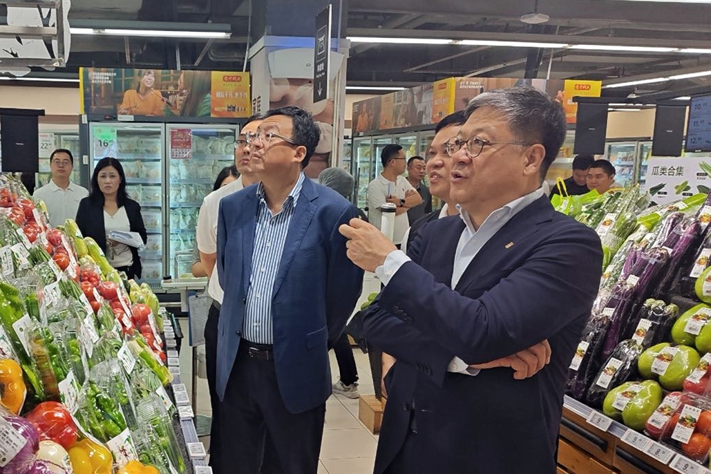 集团蓝屹副总经理赴华润万家深圳门店调研