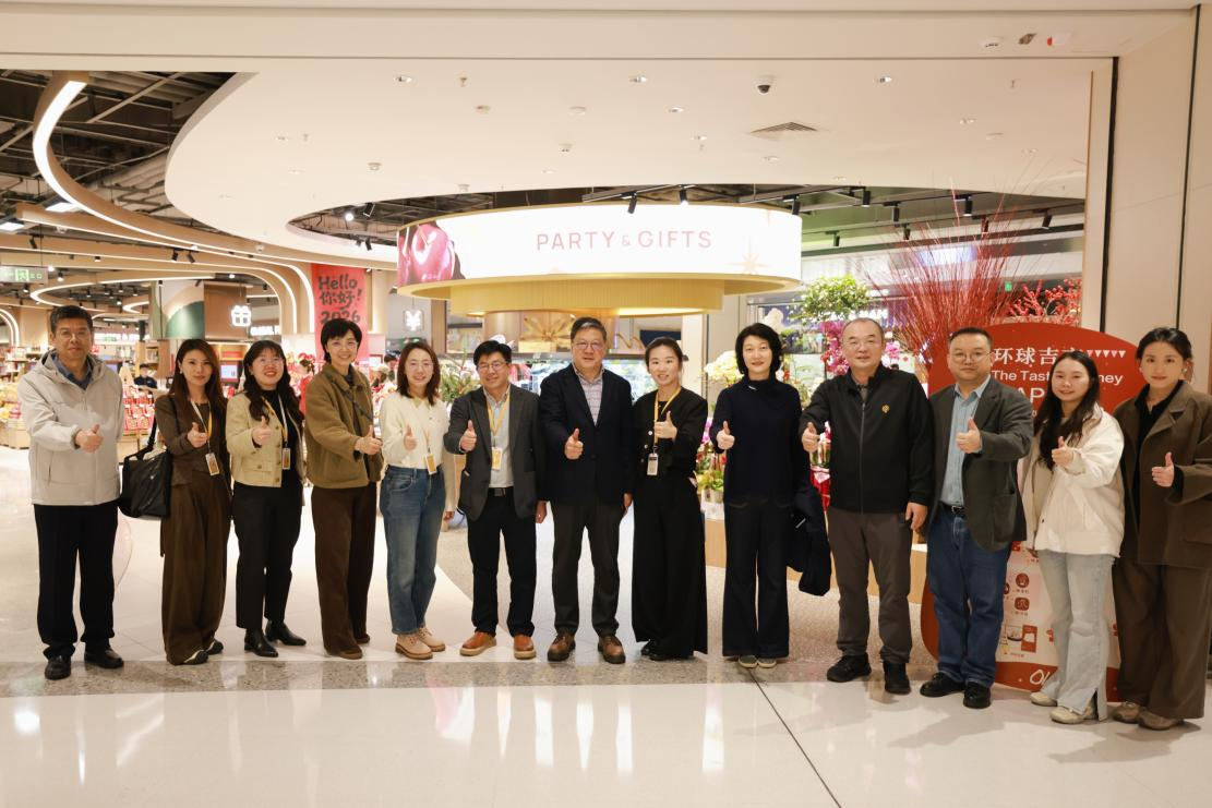 集团蓝屹副总经理赴华润万家宝能太古城店及Olé灵感驿站调研
