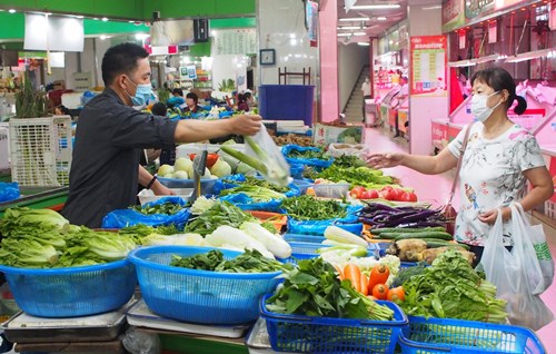 华润万家：力保供港蔬菜量大价稳 市民无需抢购