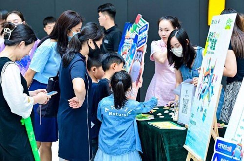 华润万家联合电影《潜艇总动员：环游地球80天》开启绿动课堂